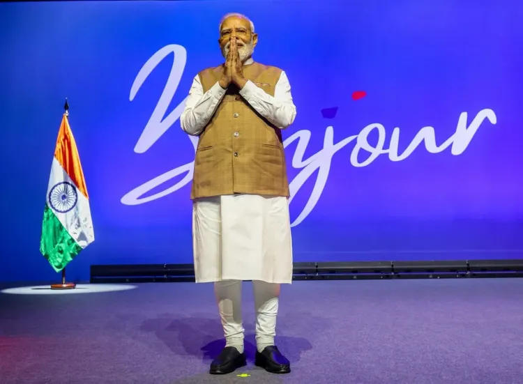 PM Modi gets rousing Paris welcome from Indian diaspora at Salle Pleyel