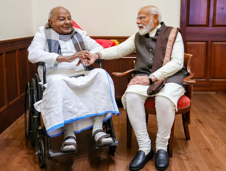 देवगौड़ा ने की PM मोदी की तारीफ: 'नेहरू का रिकॉर्ड तोड़ना भारतीय लोकतंत्र की परिपक्वता का प्रमाण'