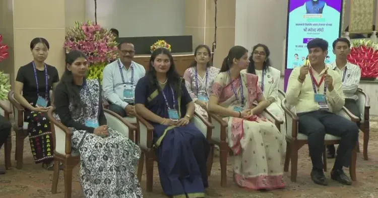 PM Modi joins PM-VBRY incentive disbursal event