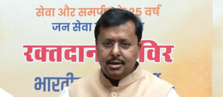 PM मोदी के जन्मदिन पर BJP अध्यक्ष नितिन नवीन ने किया रक्तदान, 'सेवा संकल्प अभियान' का शुभारंभ
