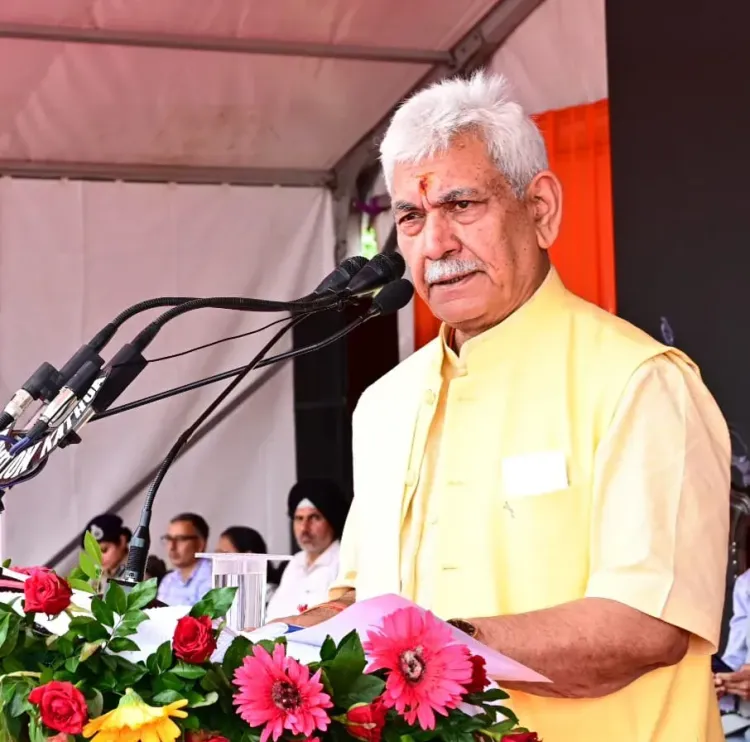 जम्मू-कश्मीर के सीमावर्ती गांव विकास की अग्रपंक्ति में: उपराज्यपाल मनोज सिन्हा का कठुआ दौरा