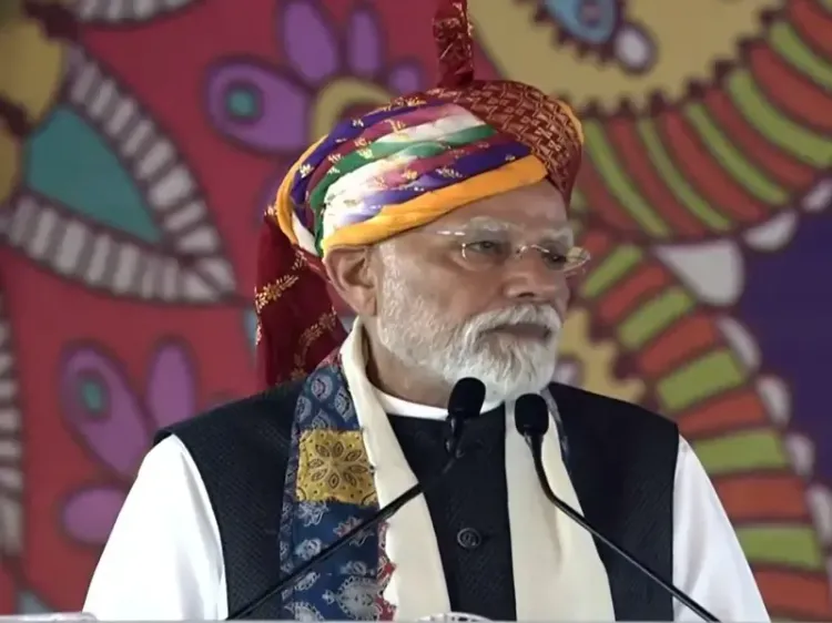 What major projects did PM Modi launch worth Rs 1.22 lakh crore in Rajasthan's Banswara, and what did he say about Congress?