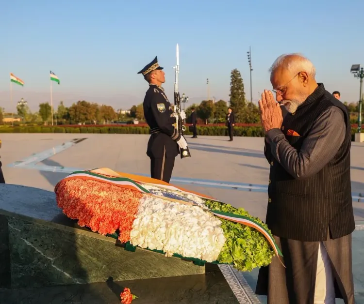 PM Modi lays wreath at Tashkent's Yangi Uzbekistan Park on State Visit