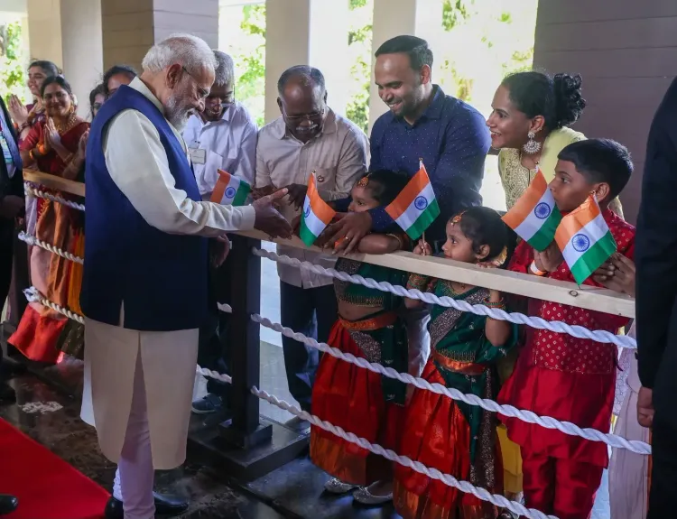 PM Modi Meets Indian Diaspora in Seychelles on State Visit