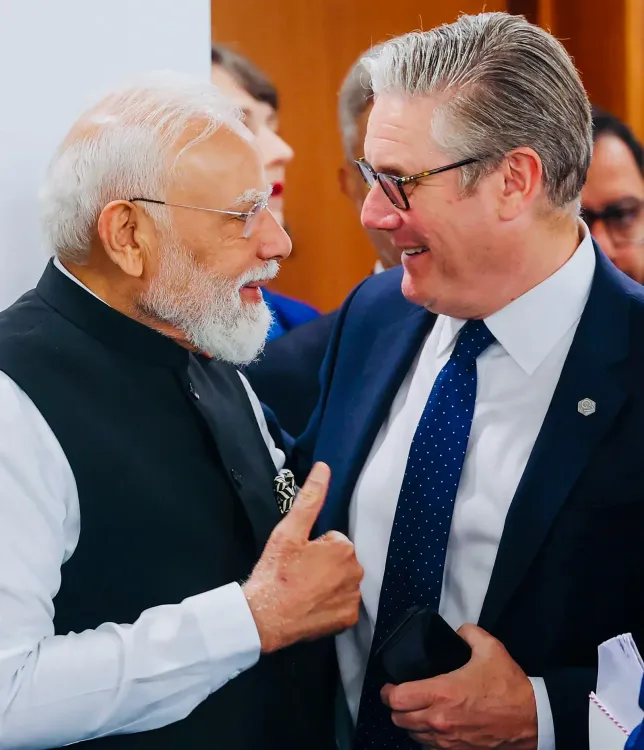 PM मोदी ने G7 समिट में विश्व नेताओं से की मुलाकात, ट्रंप-मैक्रों समेत दिग्गजों से द्विपक्षीय वार्ता