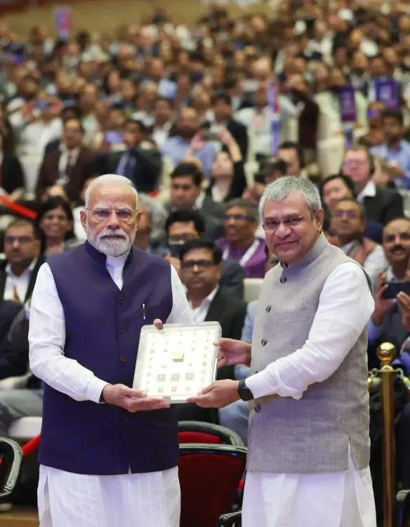 क्या पीएम मोदी ने खुद को पूरे राष्ट्र के लिए समर्पित कर दिया है? : अश्विनी वैष्णव