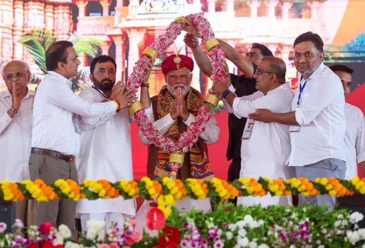 PM Modi conferred 'Sardar Gaurav Ratna' by Patidar community in Vadodara
