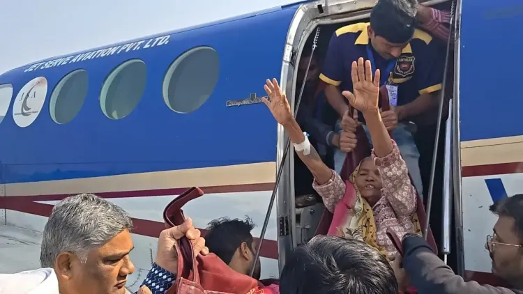 क्या पीएम श्री एयर एम्बुलेंस सेवा ने बुजुर्ग महिला को खंडवा से इंदौर एयर्लिफ्ट किया?