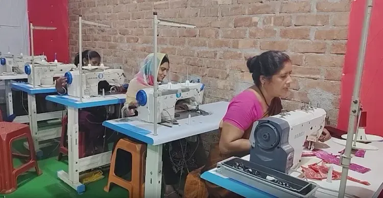 पीएमईजीपी से बदली शेखपुरा की गौरी कुमारी की तकदीर, सिलाई-हैंडीक्राफ्ट से 20 लोगों को दे रहीं रोज़गार