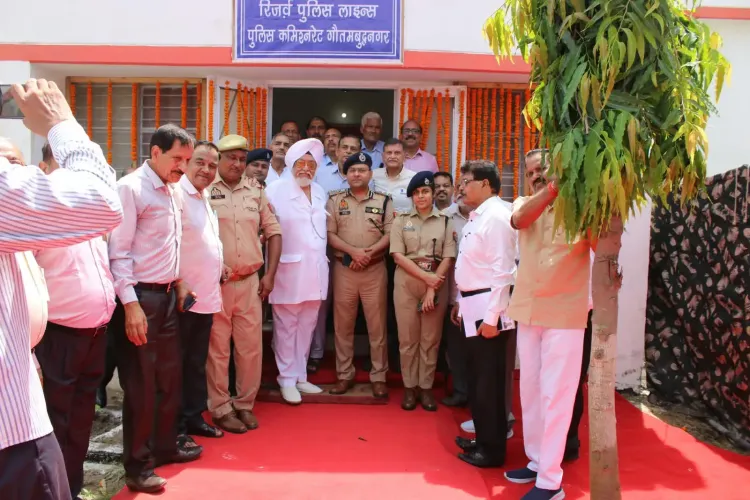 गौतमबुद्धनगर पुलिस लाइन्स में पेंशनर्स कक्ष का उद्घाटन, सेवानिवृत्त पुलिसकर्मियों की समस्याओं का होगा समयबद्ध निस्तारण