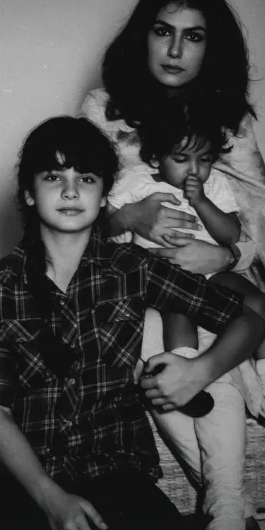 Pooja Bhatt shares rare childhood photo with late mother Kiran Bhatt