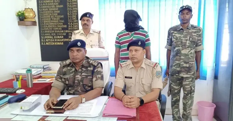 क्या झारखंड के पोस्ट ऑफिस से 50 लाख रुपये की फर्जी निकासी के मामले में पूर्व उप डाकपाल गिरफ्तार हुए?