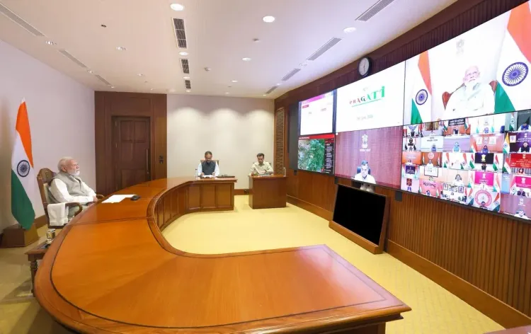 प्रगति की 52वीं बैठक: PM मोदी ने ₹30,000 करोड़ की चार बुनियादी ढाँचा परियोजनाओं की समीक्षा की