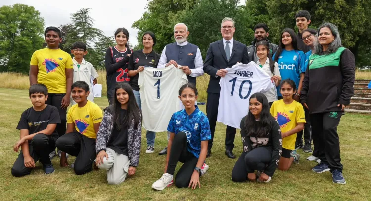क्या प्रधानमंत्री नरेंद्र मोदी ने इंग्लैंड के युवा क्रिकेटरों से मुलाकात की?