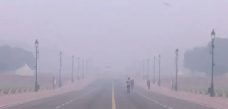 क्या प्रदूषण से हर तीसरे व्यक्ति का दम फूल रहा है?