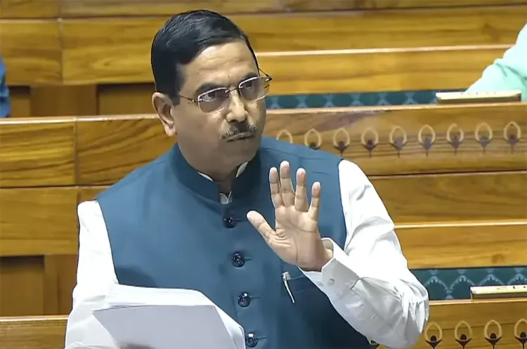 क्या प्रह्लाद जोशी ने राहुल गांधी पर निशाना साधा?