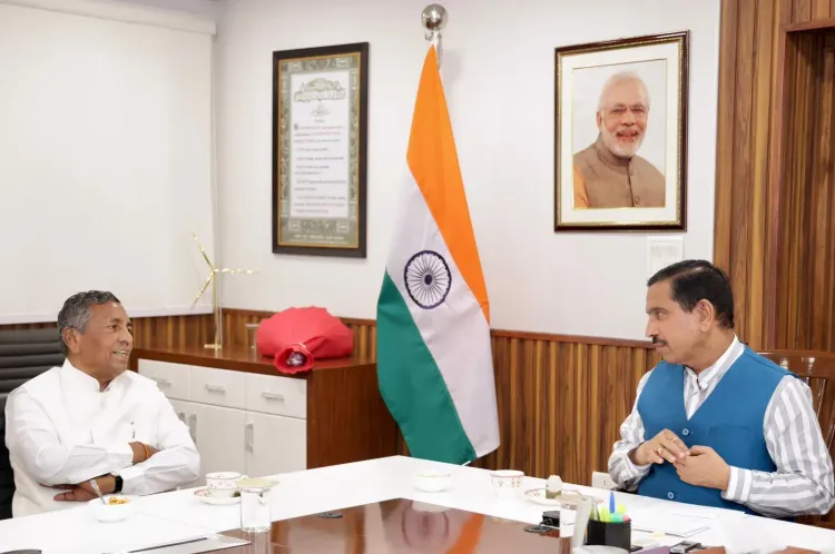 Pralhad Joshi meets Karnataka Food Minister on MSP dues