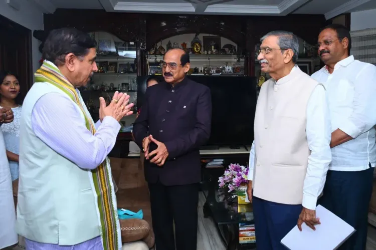 Pralhad Joshi Meets Vijayawada Civic Leaders, Highlights AP Progress