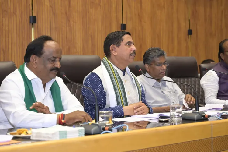 Pralhad Joshi Reviews Drought Preparedness in Dharwad