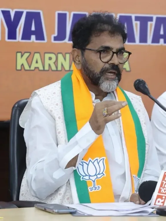 Pralhad Joshi Wishes Chalavadi Narayana Swamy on Birthday