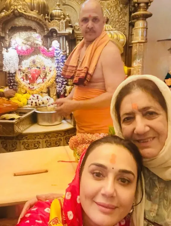 Preity Zinta's Ganesh Chaturthi: Siddhivinayak temple visit with mom