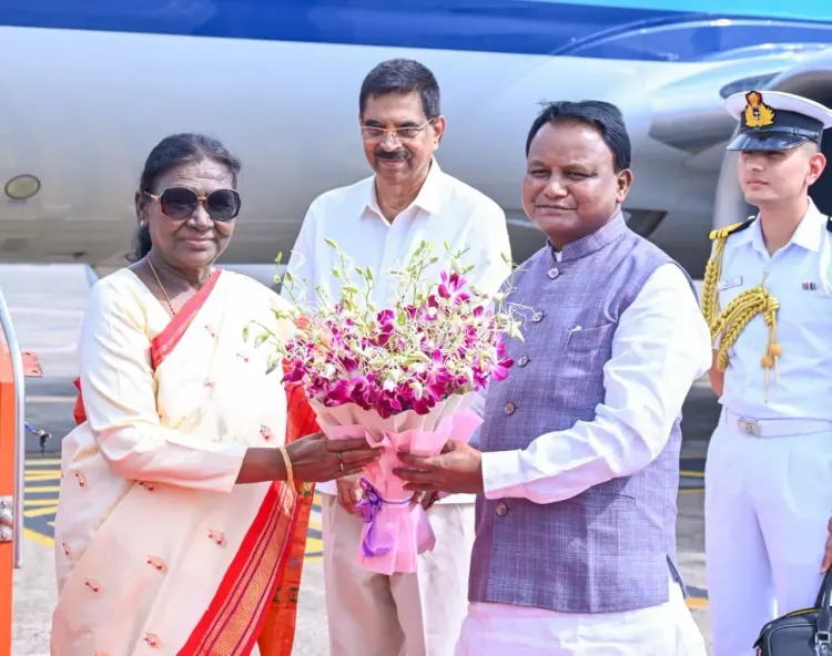 President Murmu arrives in Odisha, welcomed by CM Majhi