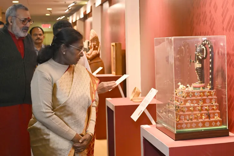 Did President Murmu Present the National Handicrafts Awards for 2023 and 2024?