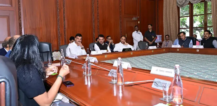 Fadnavis orders 95% utilisation of Central funds in Maharashtra