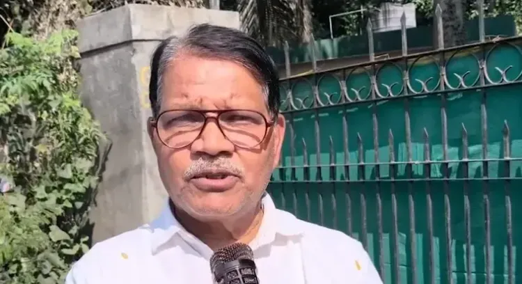 क्या पुणे घोटाले में राजस्व विभाग के अधिकारी का निलंबन उचित है?