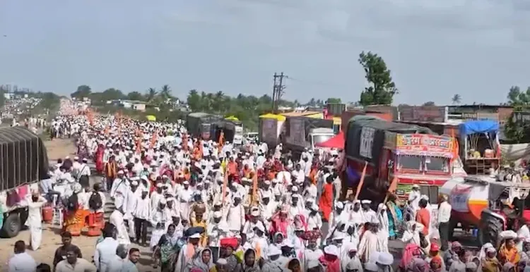 जेऊरी के पास ट्रक ने वारी जुलूस को रौंदा, तीन वारकरियों की मौत; घायलों का मुफ्त इलाज जारी