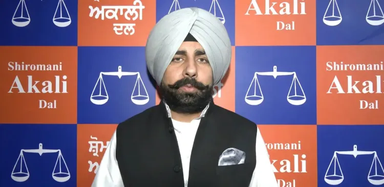 पंजाब में मंत्रियों के सरकारी आवास पर आप नेताओं का कब्जा, SAD प्रवक्ता क्लेर ने राज्यपाल से जांच की मांग की