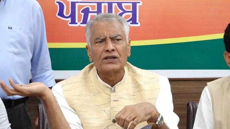 क्या पंजाब सरकार गैंगस्टरों को खत्म करने की बजाय खुद राजनीतिक गैंग बन गई है?