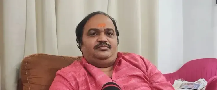 Rahul Gandhi should back Indian industrialists, congratulate Capt Machchhar: Ex-Sena-UBT leader