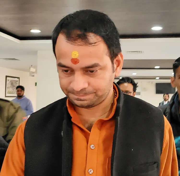 तेज प्रताप यादव का पीए मोतीलाल राय पर चोरी का आरोप, पटना आवास से ₹20 लाख नकद व सोना-गैजेट्स गायब