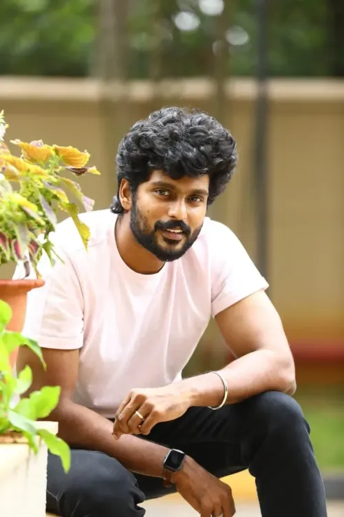 Raanav Explores Modern Love in 'Breakfast'
