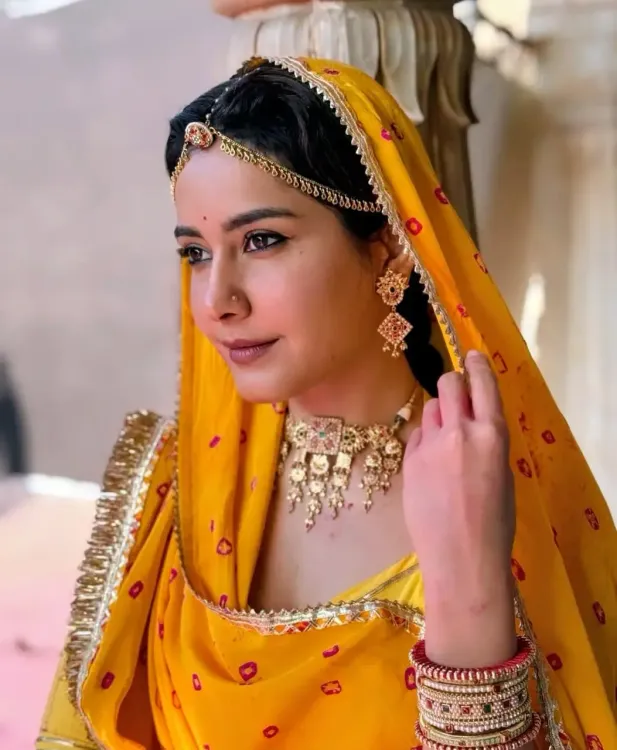 How Many Times Did Raashii Khanna Redo Her Look for '120 Bahadur'?