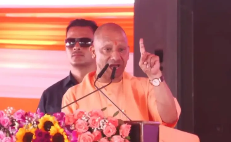 मसुरियादीन पासी प्रतिमा अनावरण: CM योगी का राहुल गांधी पर तंज — 'सिर्फ नेहरू नहीं, पासी जी भी गए थे जेल'