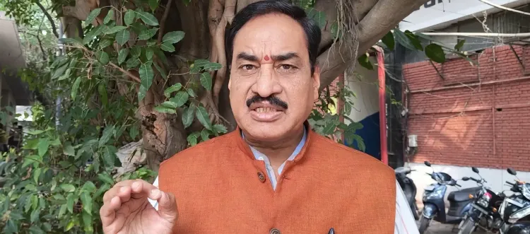 विनोद बंसल का आरोप: राहुल गांधी न्यायपालिका पर दबाव बना रहे, कांग्रेस माफी माँगे