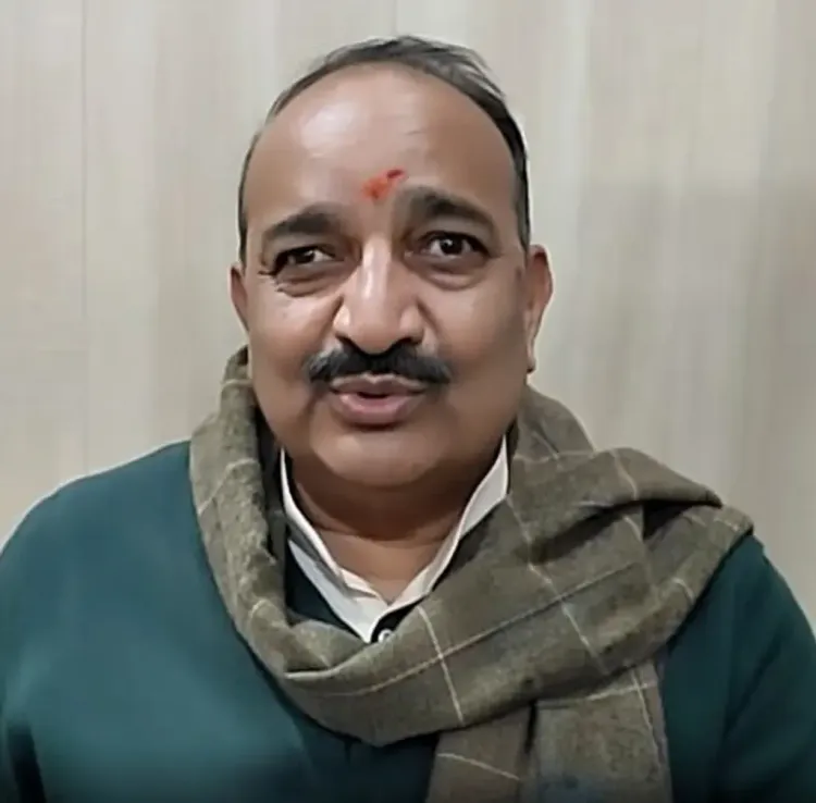 क्या राहुल गांधी राजनीतिक रूप से गरीब और बेरोजगार हैं? दिनेश प्रताप सिंह के बयान पर चर्चा