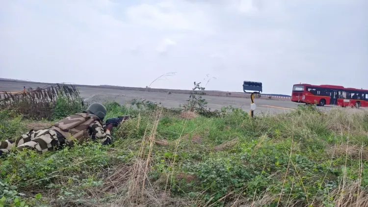राजकोट एयरपोर्ट पर सीआईएसएफ की एंटी-हाईजैकिंग मॉक ड्रिल, विमान अपहरण से निपटने की तैयारी परखी