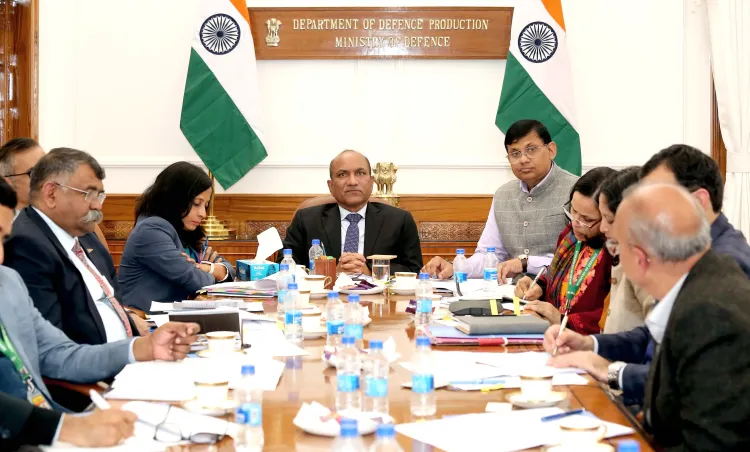 क्या रक्षा मंत्रालय ने आईआईटी समेत 24 प्रमुख शैक्षणिक संस्थानों से वार्ता की?