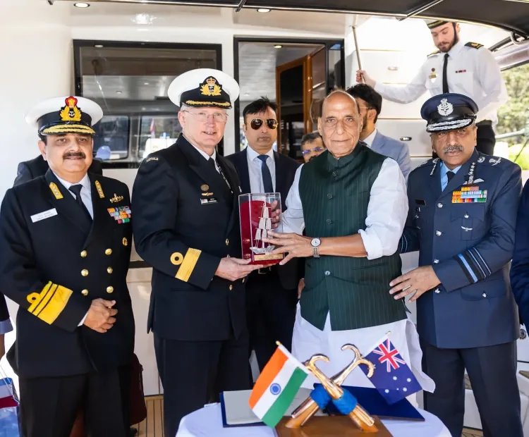 क्या रक्षा मंत्री राजनाथ सिंह ने सिडनी में कुट्टाबुल नेवल बेस का दौरा कर समुद्री सहयोग को मजबूत किया?