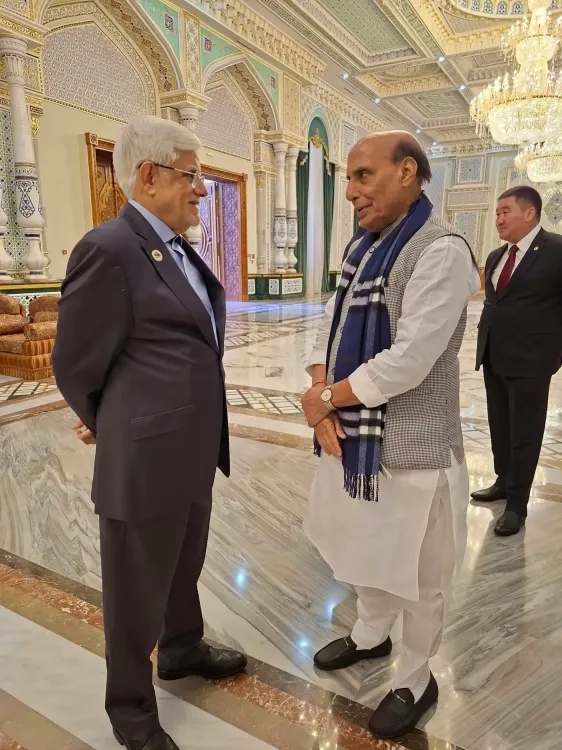 राजनाथ सिंह ने दुशांबे में ताजिकिस्तानी PM और ईरानी उपराष्ट्रपति से की अलग-अलग मुलाकात