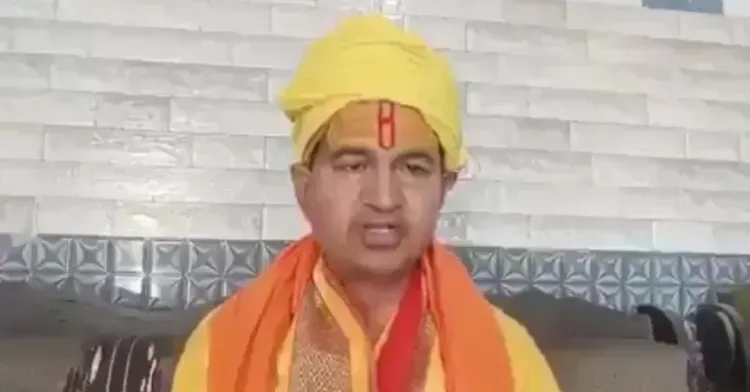 कृष्ण जन्मभूमि मंदिर के चढ़ावे पर सीबीआई जांच की मांग, संत दिनेश फलाहारी महाराज का वीडियो वायरल