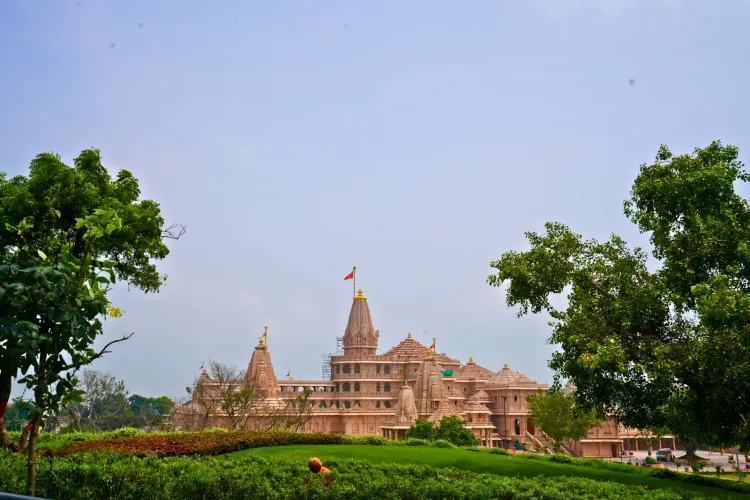 राम मंदिर में आचार्य इंद्रदेव मिश्र बने व्यवस्था प्रमुख, दिसंबर 2026 तक संभालेंगे वैदिक अनुष्ठानों की जिम्मेदारी