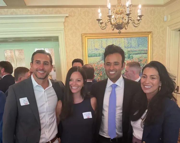 Ramaswamy Hosts Supporter Gathering in Upper Arlington, Ohio