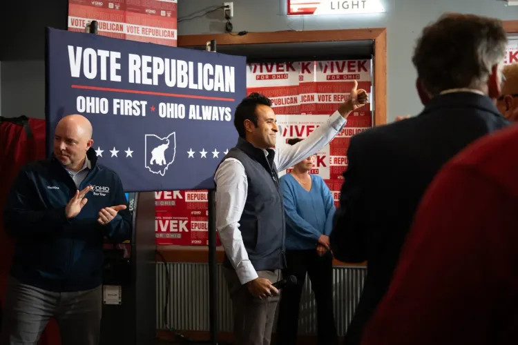 Ramaswamy Tours Appalachian Ohio, Draws Crowd in Perry County