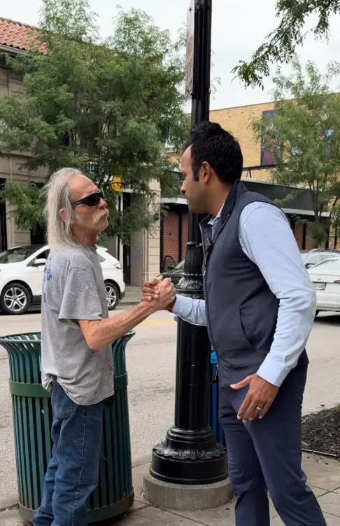 Ramaswamy Walks Cincinnati Streets, Pledges to Deliver for All Ohioans