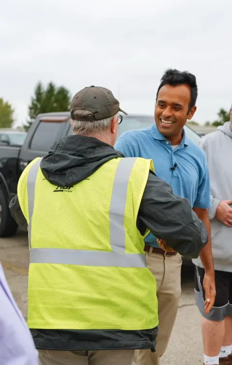 Ramaswamy Wins Ohio Teamsters Nod at Dayton Freight Yard