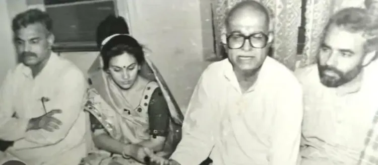 Dipika Chikhlia shares rare throwback photo with LK Advani and PM Modi